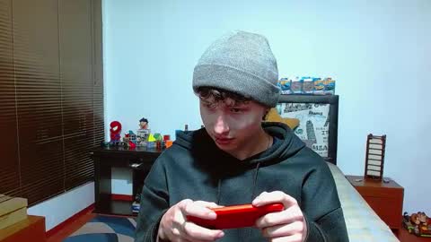 Aaron online show from March 8, 6:54 am