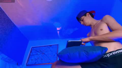 Aron Falcon online show from February 26, 6:26 pm