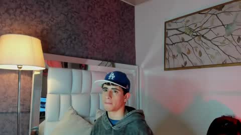 Aron Falcon online show from January 21, 4:21 am