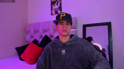 Aron Falcon online show from January 7, 3:46 am