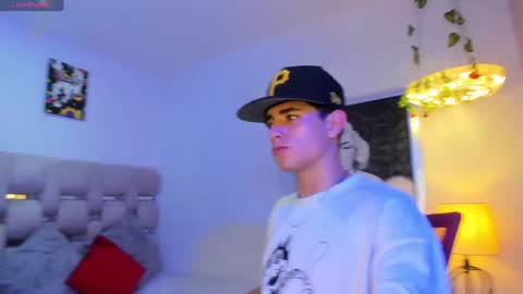 Aron Falcon online show from January 9, 5:23 am