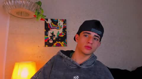 Aron Falcon online show from January 6, 5:08 am