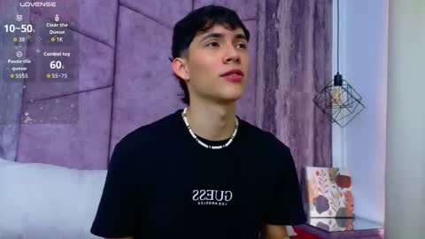 Arontawers online show from April 20, 7:39 pm