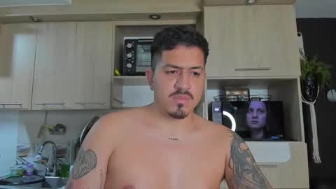 ARON  Independent model  online show from November 15, 8:05 am