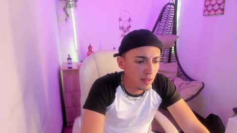 Aron online show from December 22, 12:45 pm