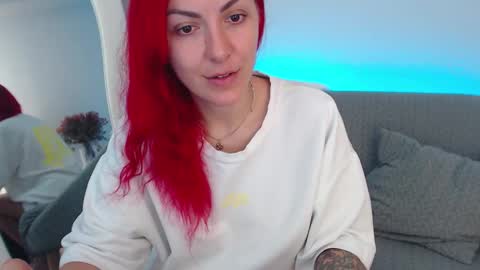 arri_ella online show from September 14, 1:30 am