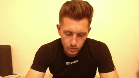 arromwilliam90 online show from December 9, 5:30 pm