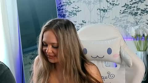 art_cam_ online show from March 5, 8:23 am