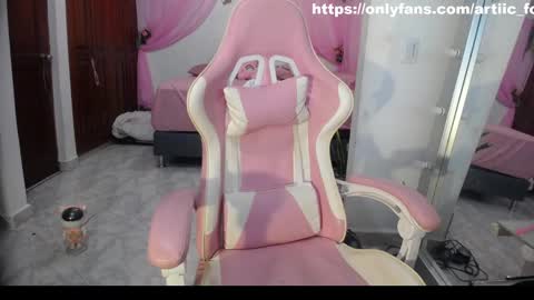 Daniela Jaramillo online show from November 8, 12:02 am