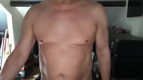 artisterotic online show from May 8, 8:53 am