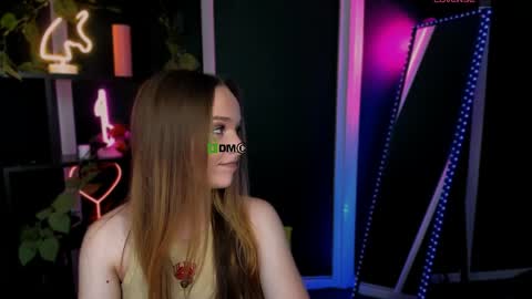 A Tiny Angel online show from May 7, 11:06 am