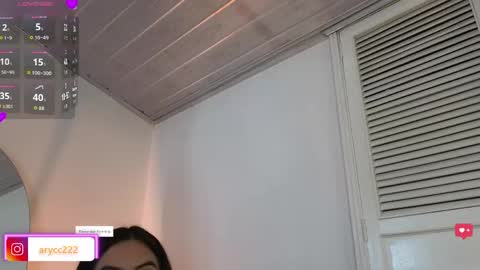 arycooper_ online show from May 22, 12:23 pm