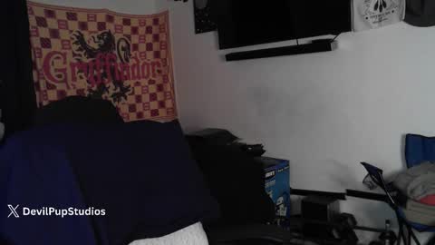 DevilPup75 online show from November 10, 6:27 am