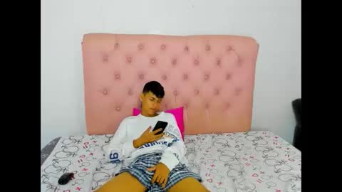 Snapshot of asbeell_grigory chatting on October 10, 10:36 pm asbeell grigory online show from October 10, 10:36 pm