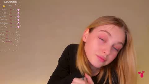 your pretty Ashley online show from November 17, 5:37 pm