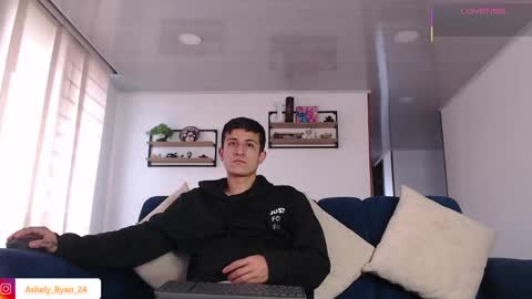 Ashley And Ryan  online show from May 4, 9:10 pm