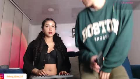 Ashley And Ryan  online show from April 12, 12:36 am