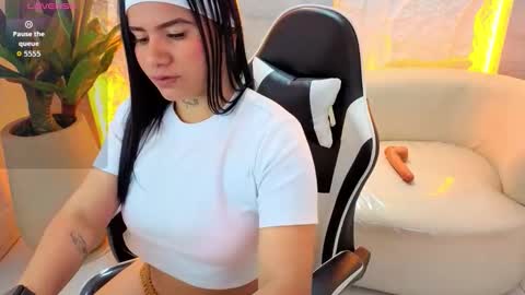 Ashely tp   1430-2100 online show from February 18, 9:25 pm