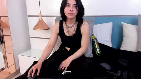 Ashkoreh online show from November 15, 10:22 pm