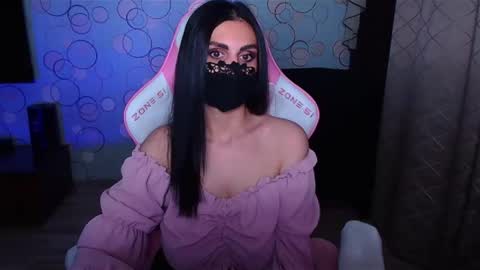   Yasmina   online show from November 20, 7:07 am