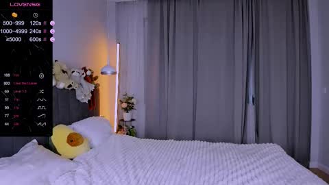 Ashley online show from November 7, 7:05 pm