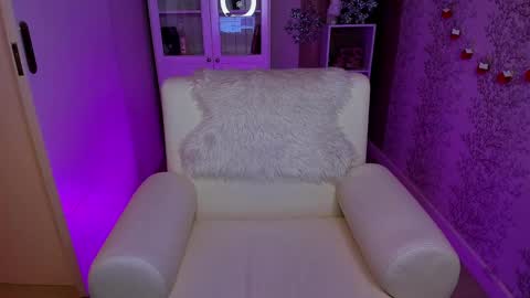 Ashley online show from January 12, 2:45 am