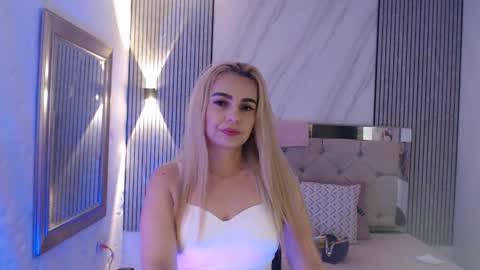 ashley__tylor online show from February 25, 3:10 am