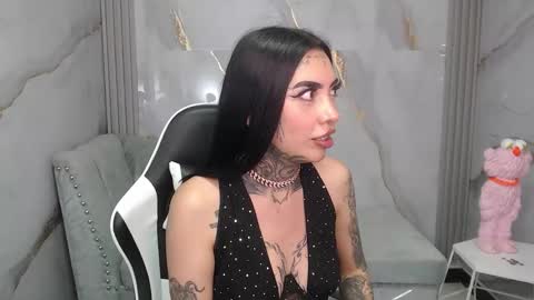 ashley_blum_v online show from November 22, 8:07 pm