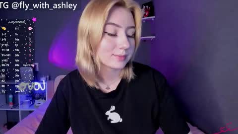 ashley_fly online show from September 21, 7:12 am