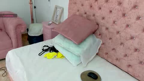 ASHLEY online show from March 25, 1:45 am