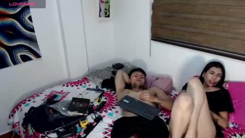 ASHLEY AND TYLER online show from January 28, 12:05 am