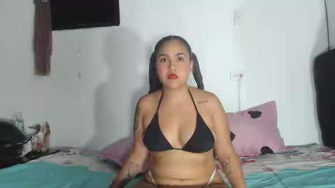 ashleydias online show from March 7, 5:40 am