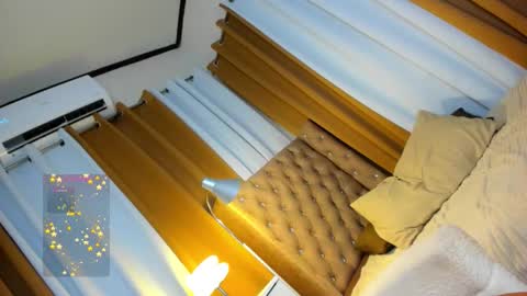 Snapshot of ashleyfuckinghash chatting on October 11, 11:15 am ashleyfuckinghash online show from October 11, 11:15 am