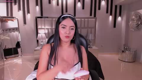 Ashley Jhonson  online show from October 26, 11:33 am