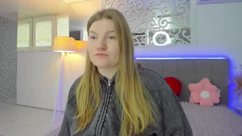 AshleyJonse online show from February 15, 6:15 am