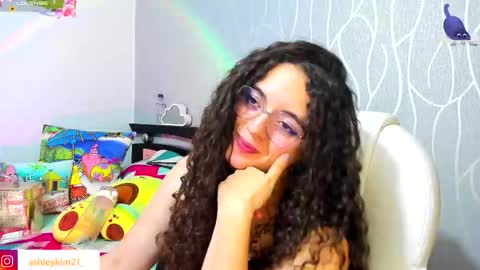 Snapshot of ashleykiim_ chatting on September 18, 1:20 am .. Ashley .. online show from September 18, 1:20 am