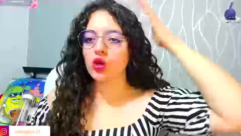 Snapshot of ashleykiim_ chatting on September 9, 12:10 am .. Ashley .. online show from September 9, 12:10 am