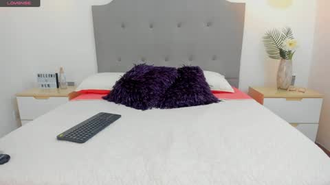 Snapshot of ashleyknightt chatting on December 9, 6:14 pm Ashley knight online show from December 9, 6:14 pm