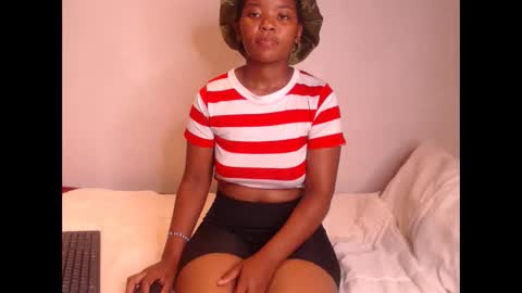 ashleyt255 online show from September 13, 3:36 pm