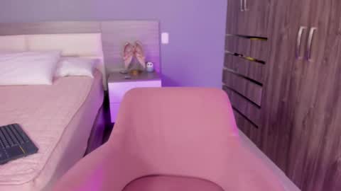 Ashly online show from September 25, 3:57 am