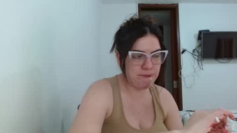 Snapshot of ashlymoon chatting on September 15, 3:57 pm AshlyMoon online show from September 15, 3:57 pm
