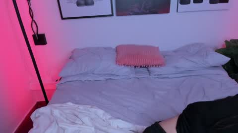 MyaFontaine online show from April 9, 3:54 am