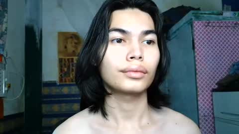 asian_babyboi online show from June 22, 3:25 am
