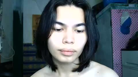 asian_babyboi online show from July 10, 5:12 am