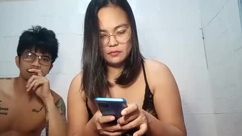 asiancoupleph online show from December 18, 6:57 pm