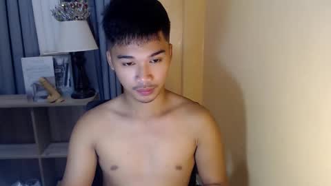 asianhunk_jamesx online show from October 16, 11:21 am