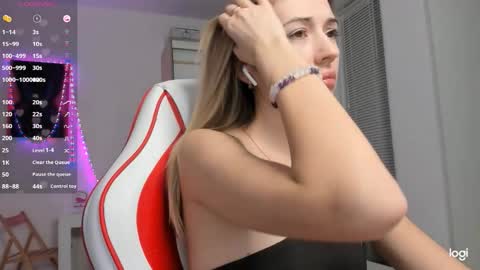 Caroline online show from February 11, 4:00 pm