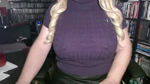 Aspen Vale online show from September 15, 9:16 pm