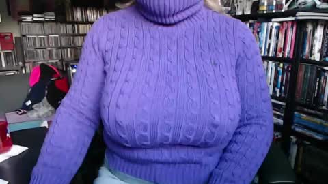 Aspen Vale online show from September 17, 10:24 pm