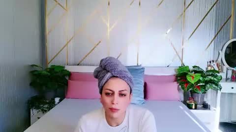 Ash online show from June 14, 3:25 pm